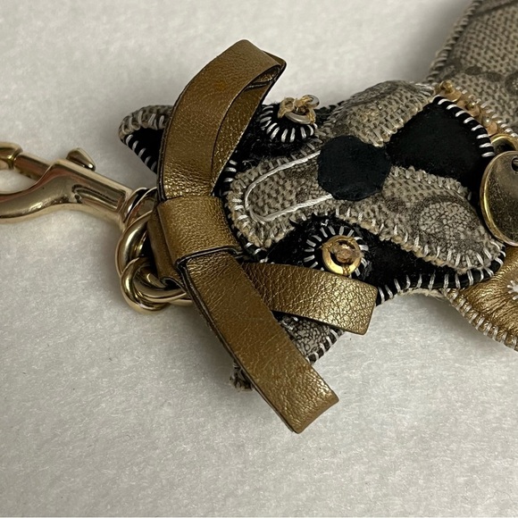 GUCCI FRENCH BULLDOG KEYCHAIN Leroy Guccioli Dog Frenchie Monogram Charm - Picture 4 of 15